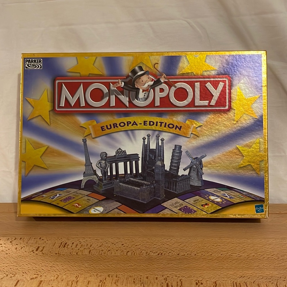 LAST CHANCE NIB Europa Edition Monopoly Game in German